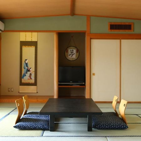 足和田ホテル 富士河口湖町 エクステリア 写真