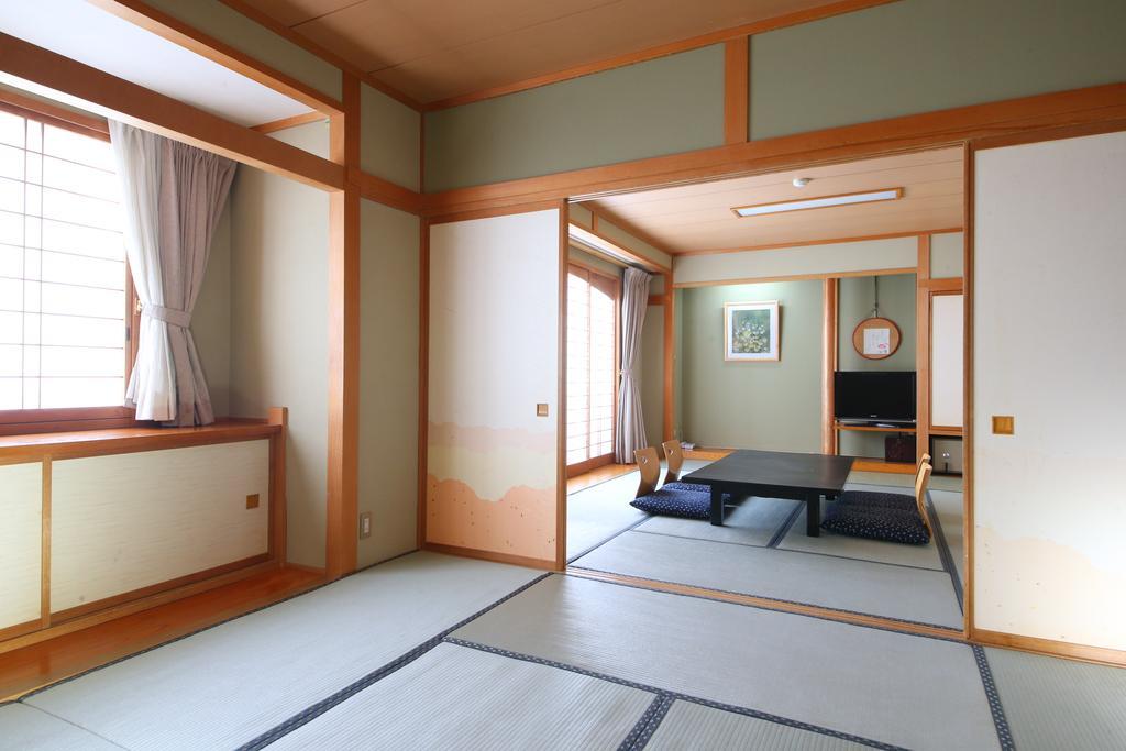 足和田ホテル 富士河口湖町 エクステリア 写真